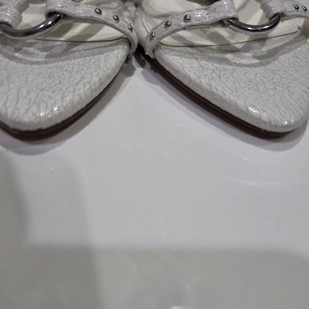Steve Madden NWT 'Amour' White Crinkled Leather Silver Studded Sandal Pump New 7 - Picture 6 of 13